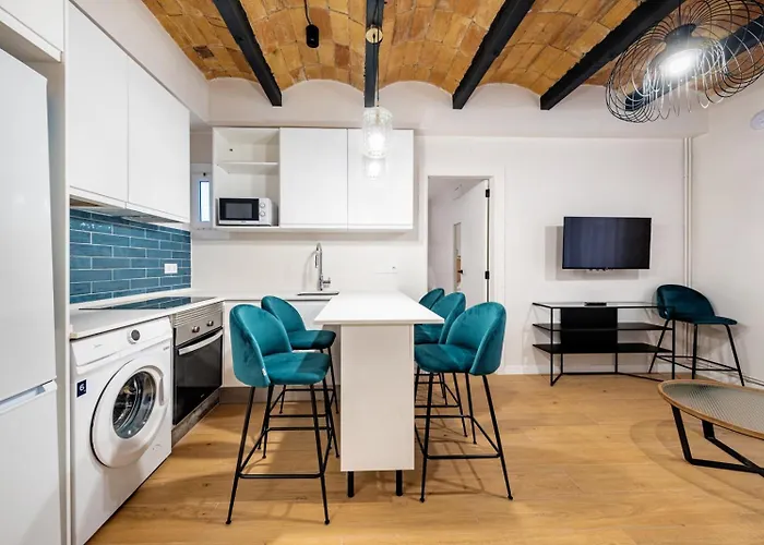 Bebarceloner Eixample Apartments - 4 Bedrooms